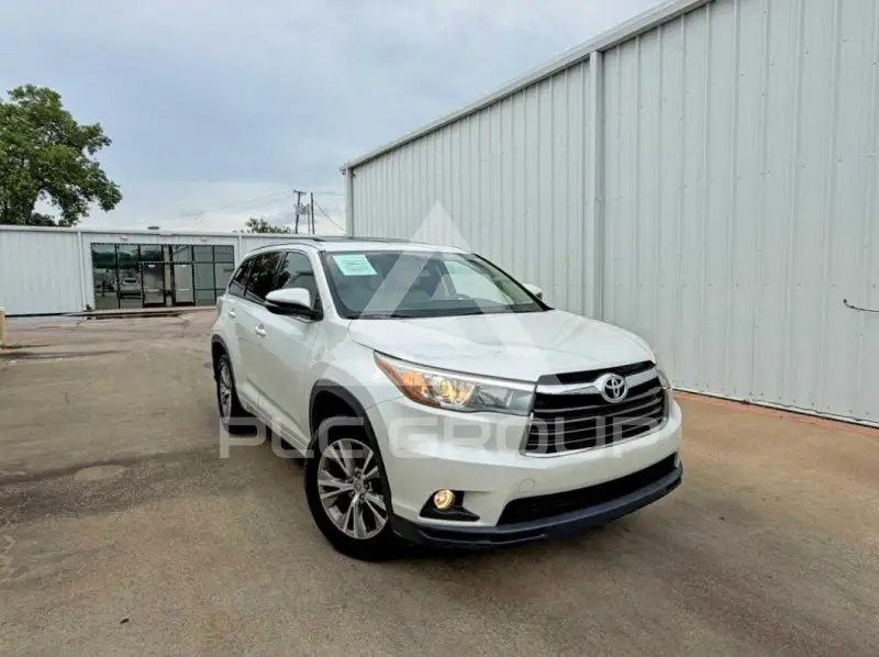 2015 Toyota Highlander фото