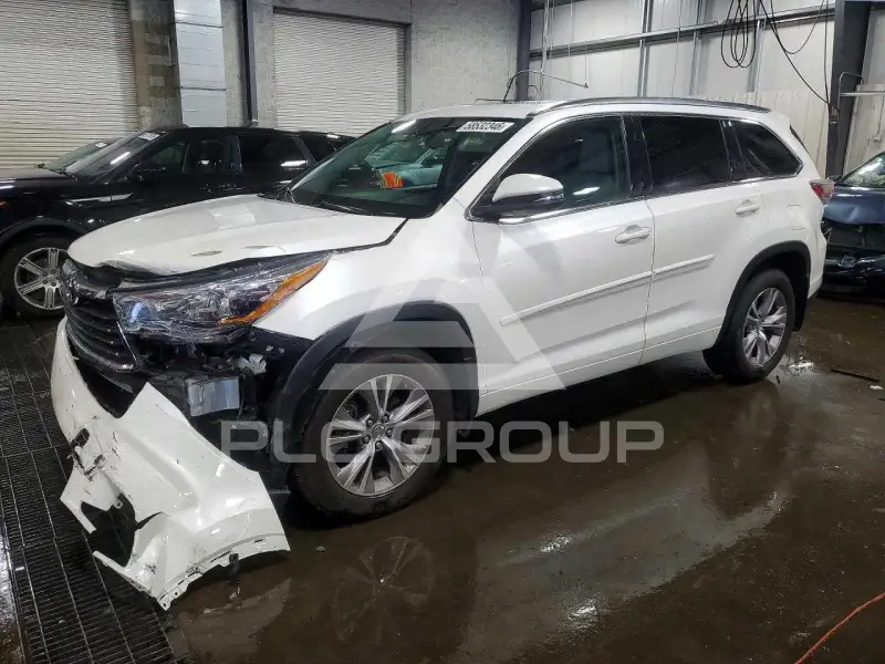 2015 Toyota Highlander фото