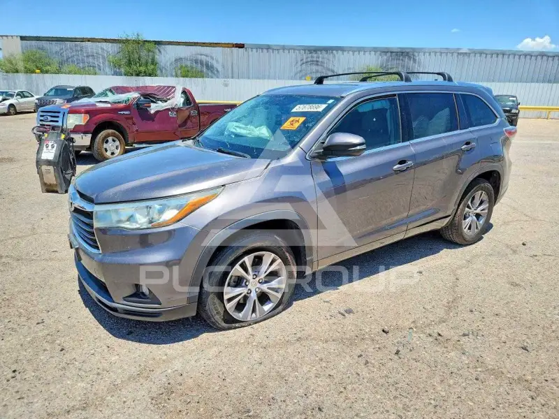 2015 Toyota Highlander фото