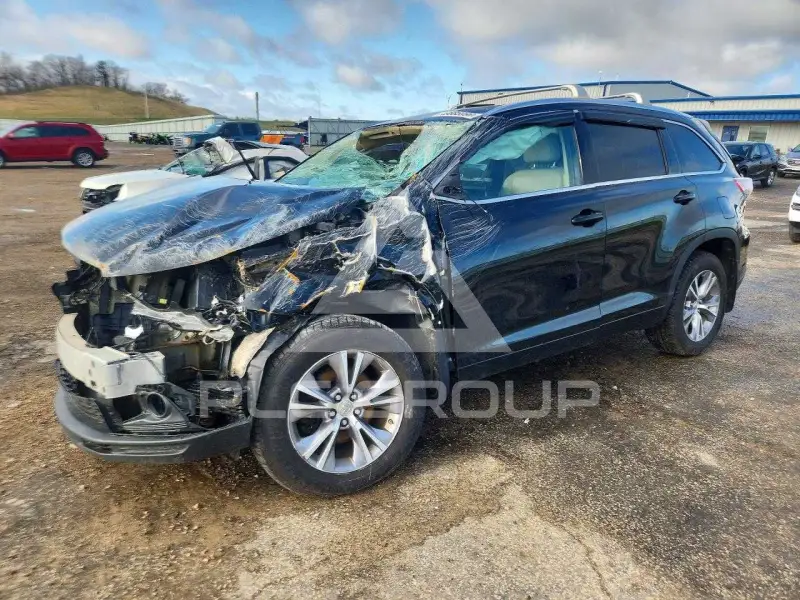 2015 Toyota Highlander фото