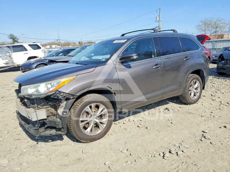 2015 Toyota Highlander фото
