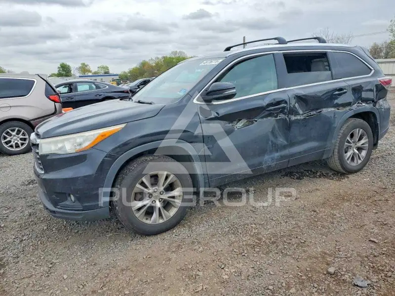 2015 Toyota Highlander фото