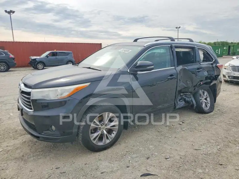 2015 Toyota Highlander photo
