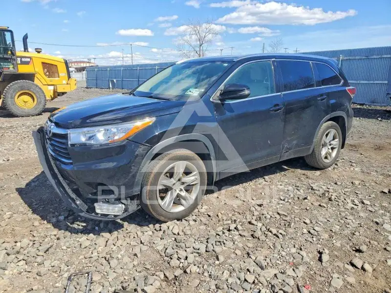 2015 Toyota Highlander photo