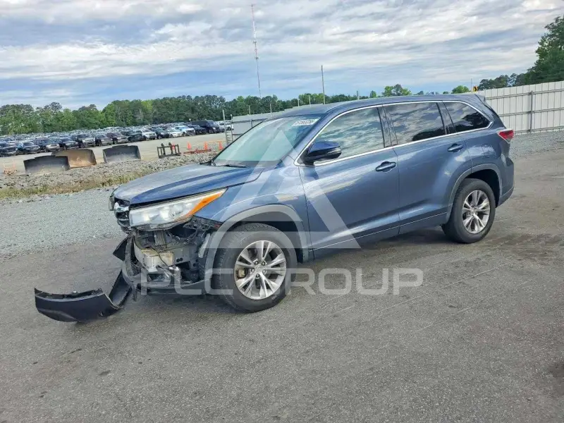 2015 Toyota Highlander фото