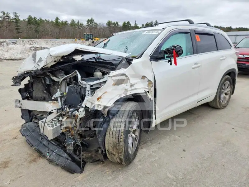 2015 Toyota Highlander photo