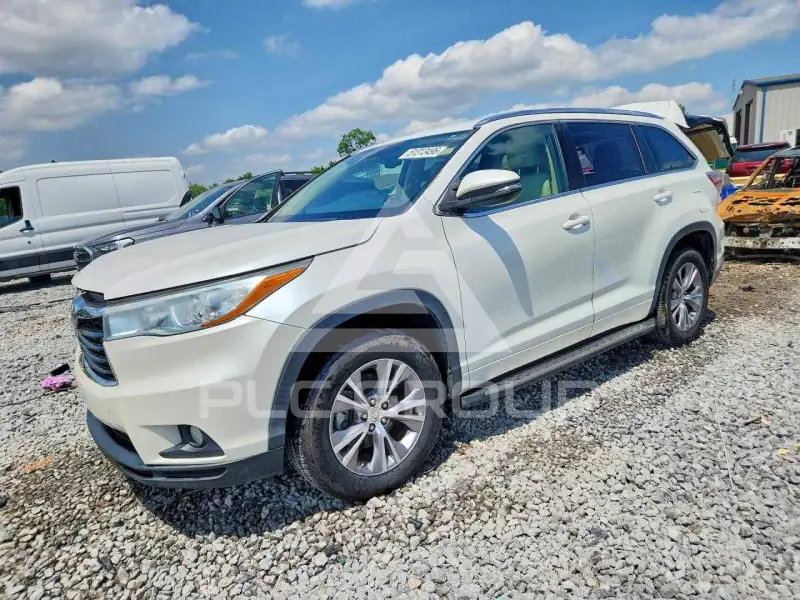 2015 Toyota Highlander фото