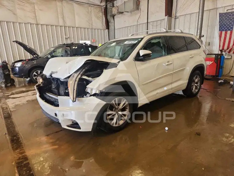 2015 Toyota Highlander фото