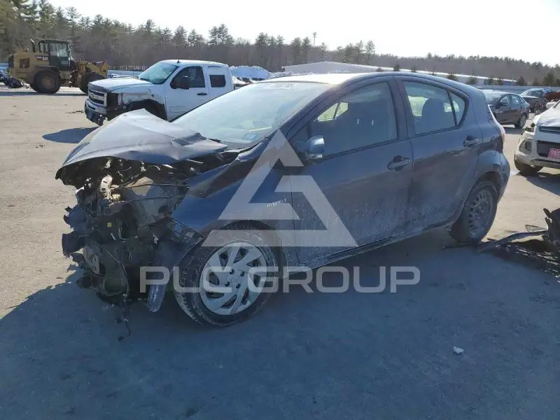 2015 Toyota PRIUS фото