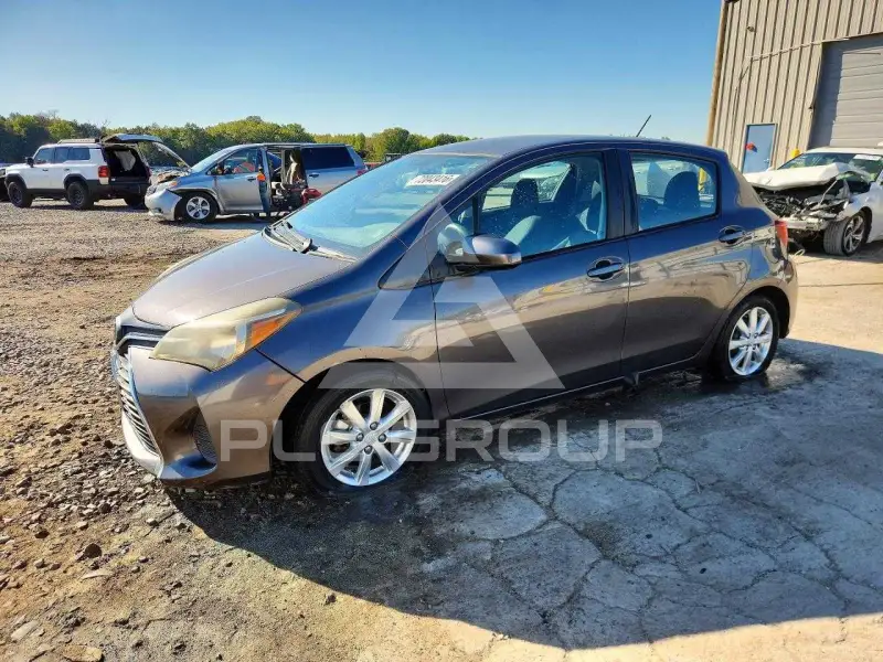 2015 Toyota YARIS фото