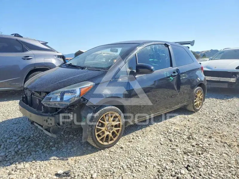 2015 Toyota YARIS фото