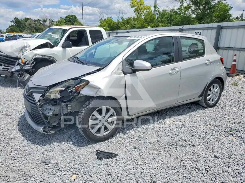 2015 Toyota YARIS фото