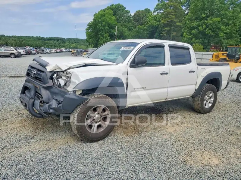 2015 Toyota TACOMA photo