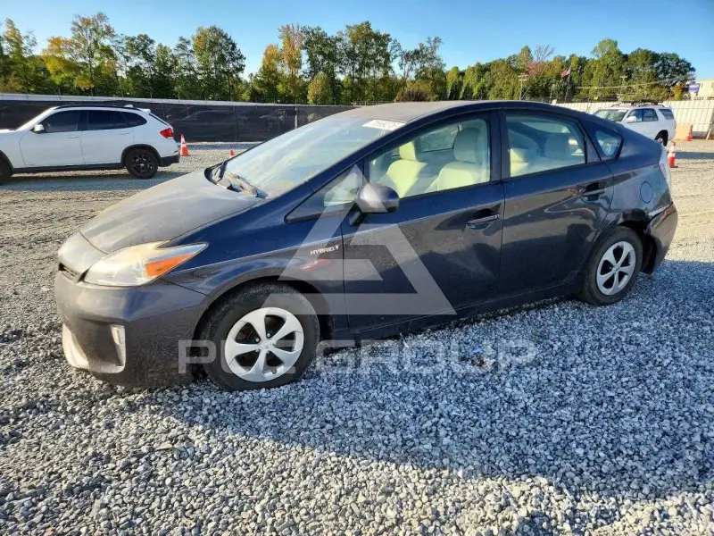 2015 Toyota PRIUS фото