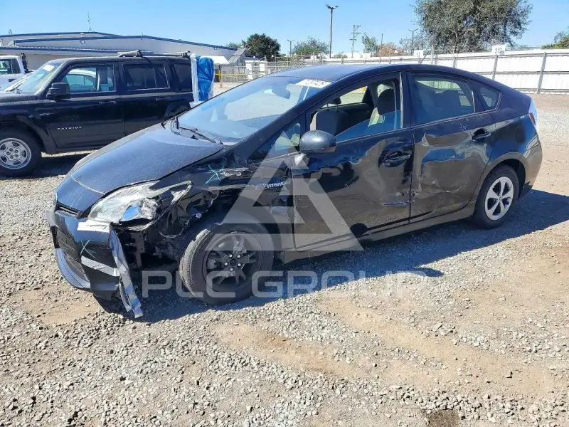 2015 Toyota PRIUS фото