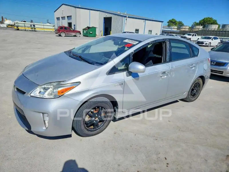2015 Toyota PRIUS фото