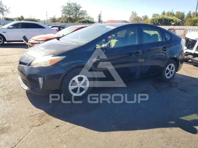 2015 Toyota PRIUS photo