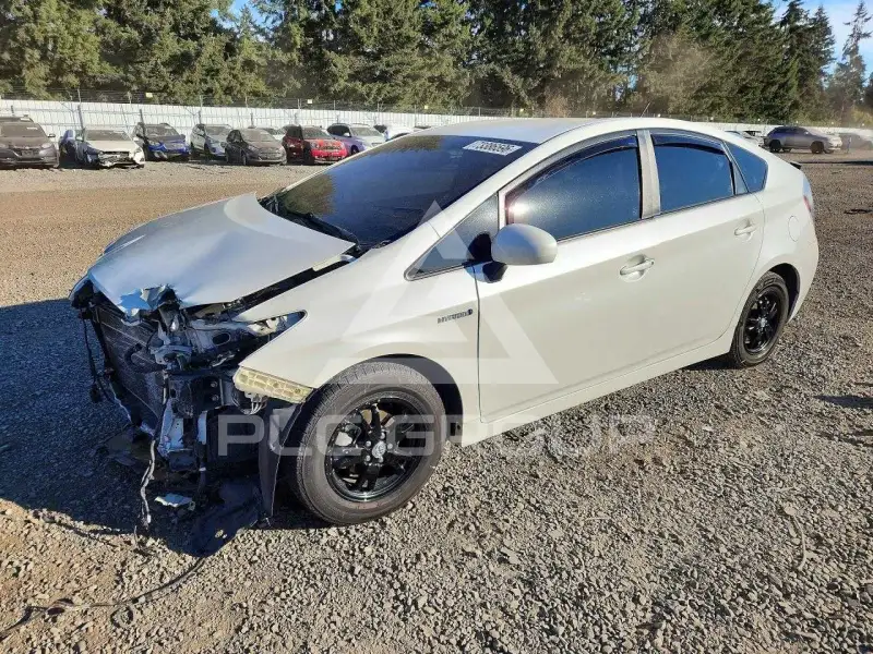 2015 Toyota PRIUS photo