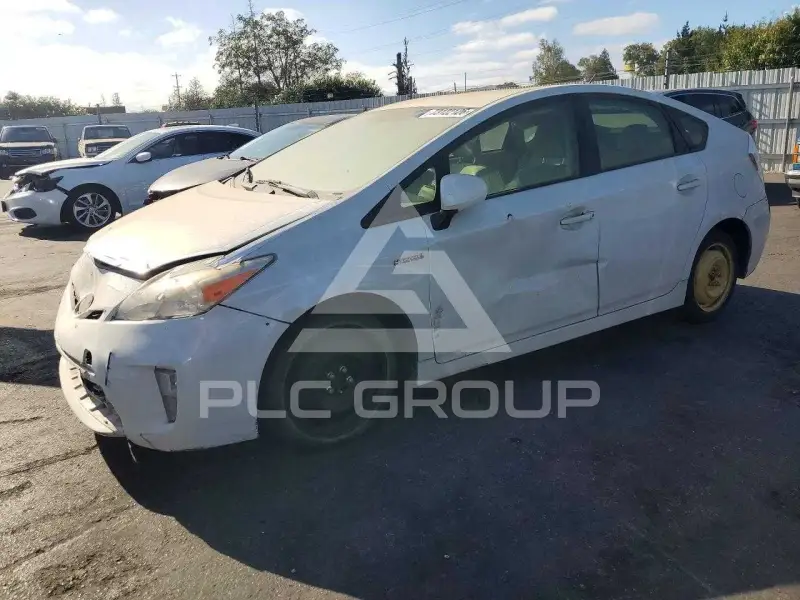 2015 Toyota PRIUS photo