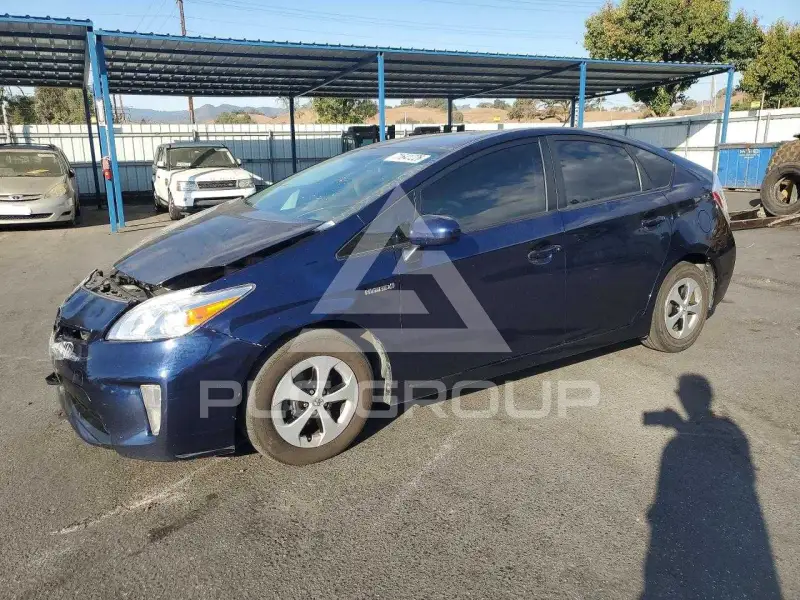 2015 Toyota PRIUS фото