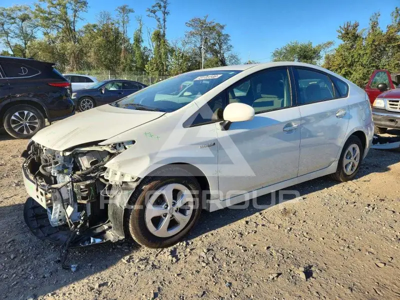 2015 Toyota PRIUS фото