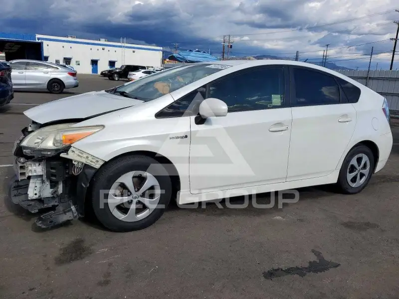 2015 Toyota PRIUS фото
