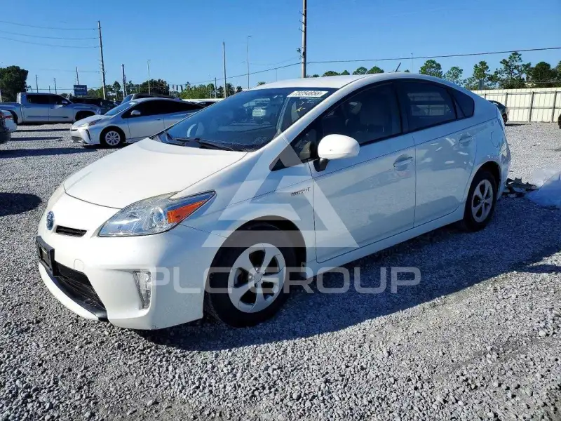 2015 Toyota PRIUS photo