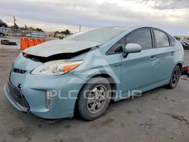 2015 Toyota PRIUS фото
