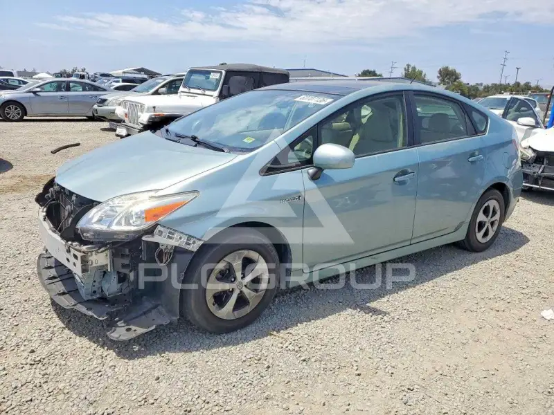 2015 Toyota PRIUS фото
