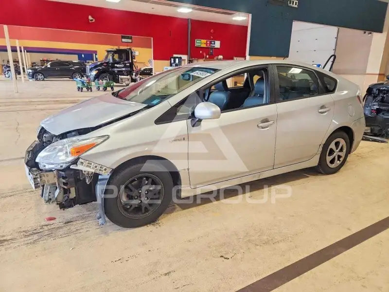 2015 Toyota PRIUS photo