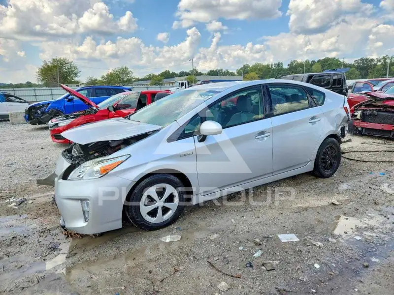 2015 Toyota PRIUS фото