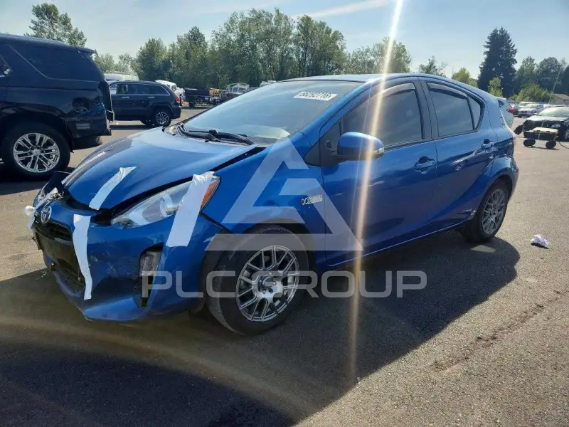 2015 Toyota PRIUS фото
