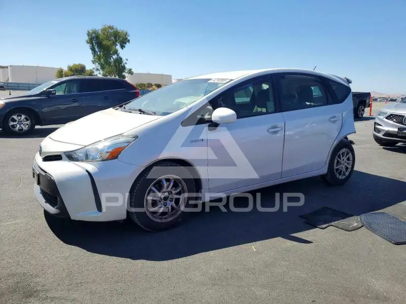 2015 Toyota PRIUS photo