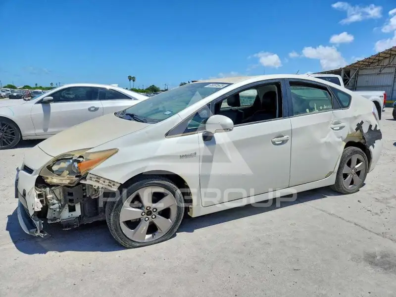 2015 Toyota PRIUS фото