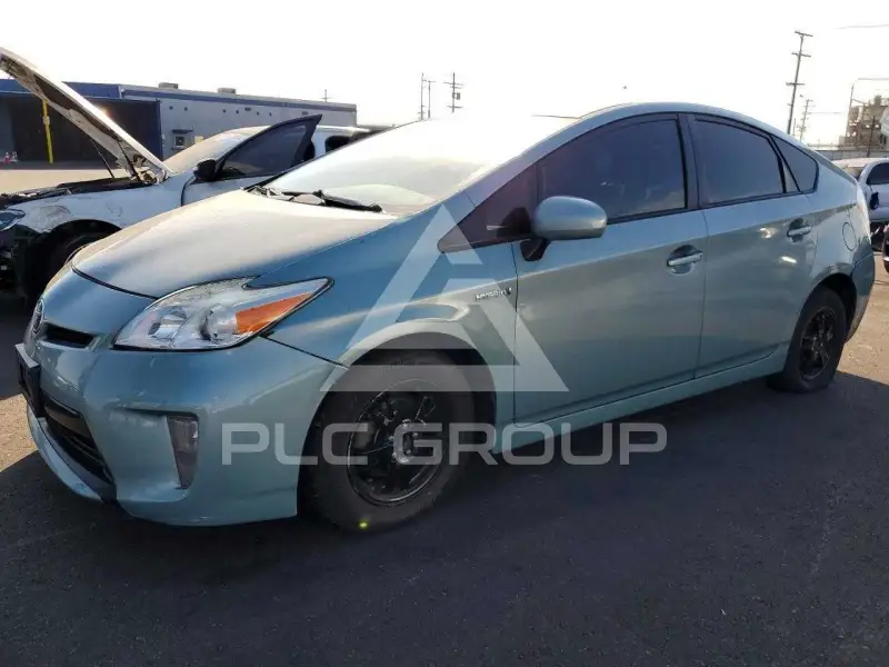 2015 Toyota PRIUS photo