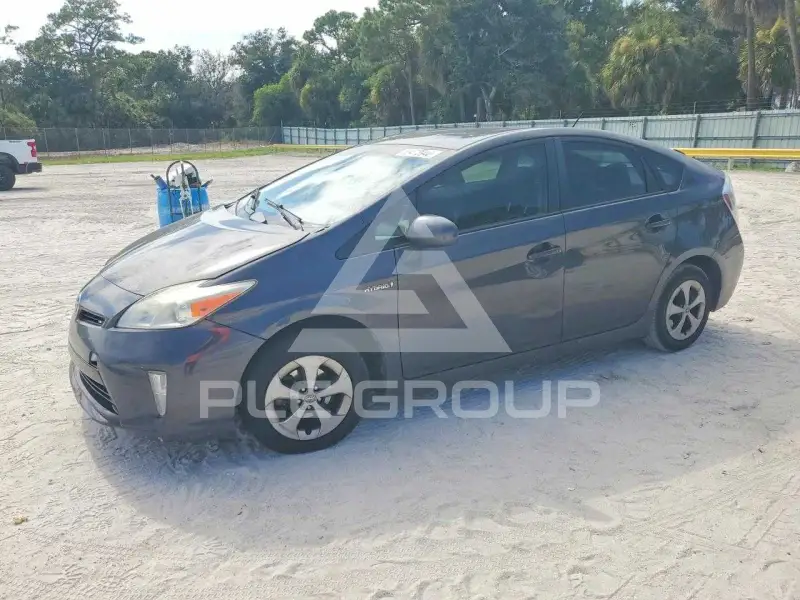 2015 Toyota PRIUS фото