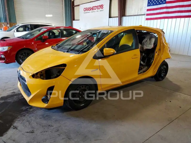2015 Toyota PRIUS фото
