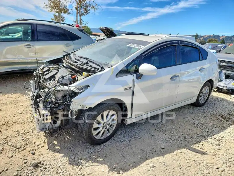 2015 Toyota PRIUS фото