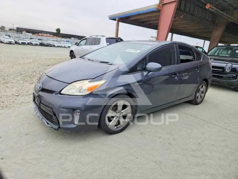 2015 Toyota PRIUS photo