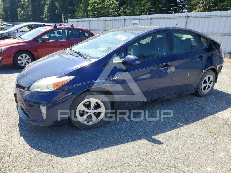 2015 Toyota PRIUS фото