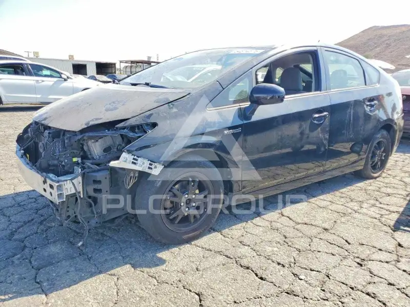 2015 Toyota PRIUS фото