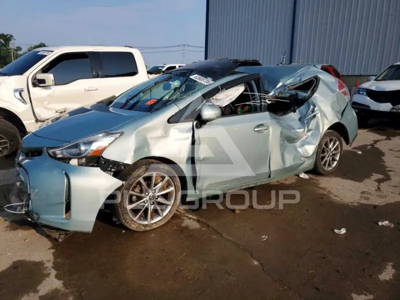 2015 Toyota PRIUS photo