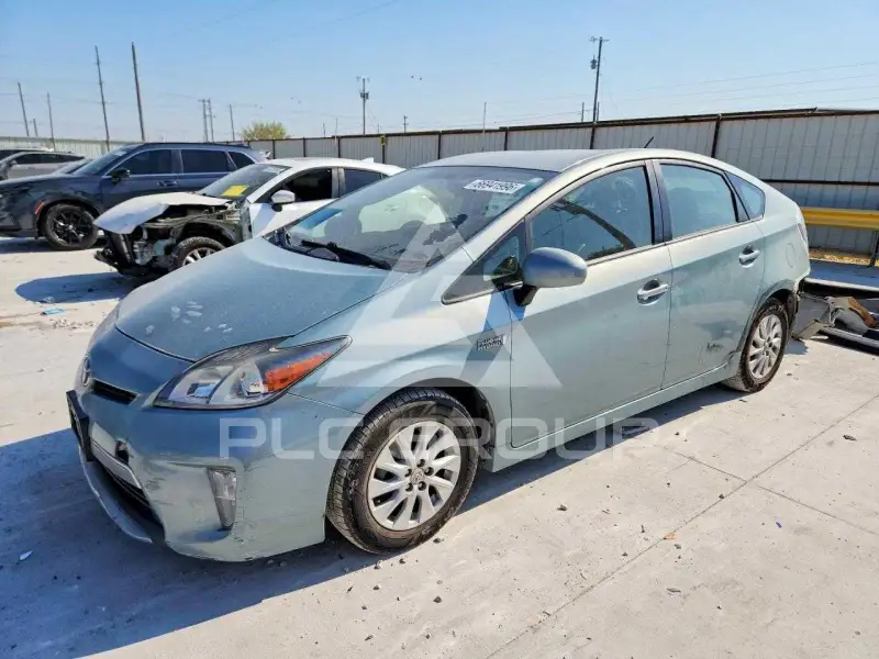 2015 Toyota PRIUS photo
