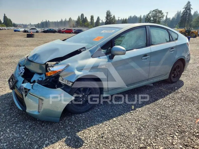 2015 Toyota PRIUS фото