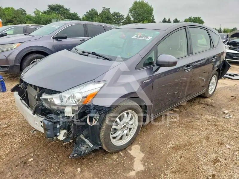 2015 Toyota PRIUS фото