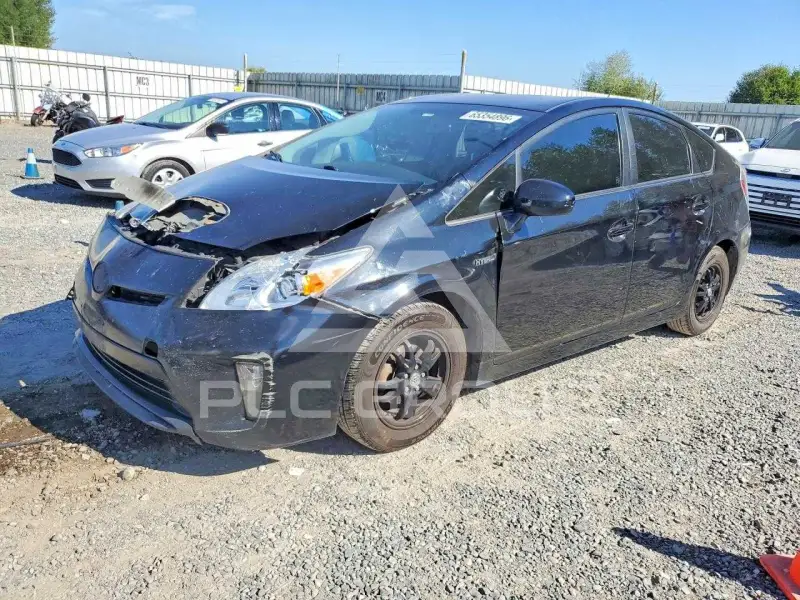 2015 Toyota PRIUS photo