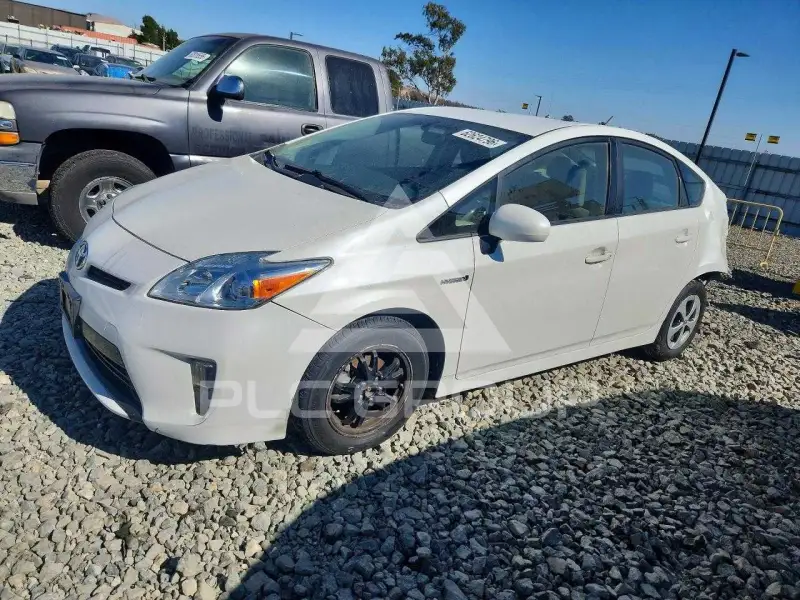 2015 Toyota PRIUS фото