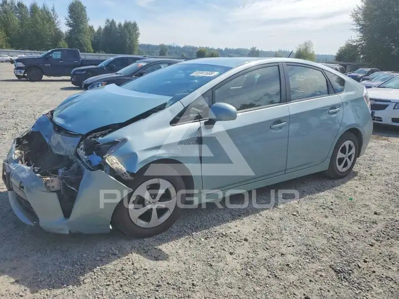 2015 Toyota PRIUS photo