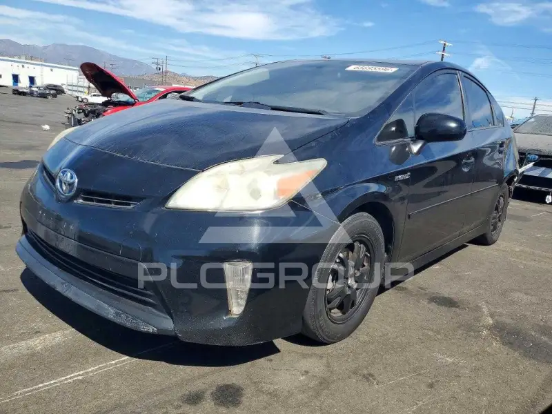 2015 Toyota PRIUS фото
