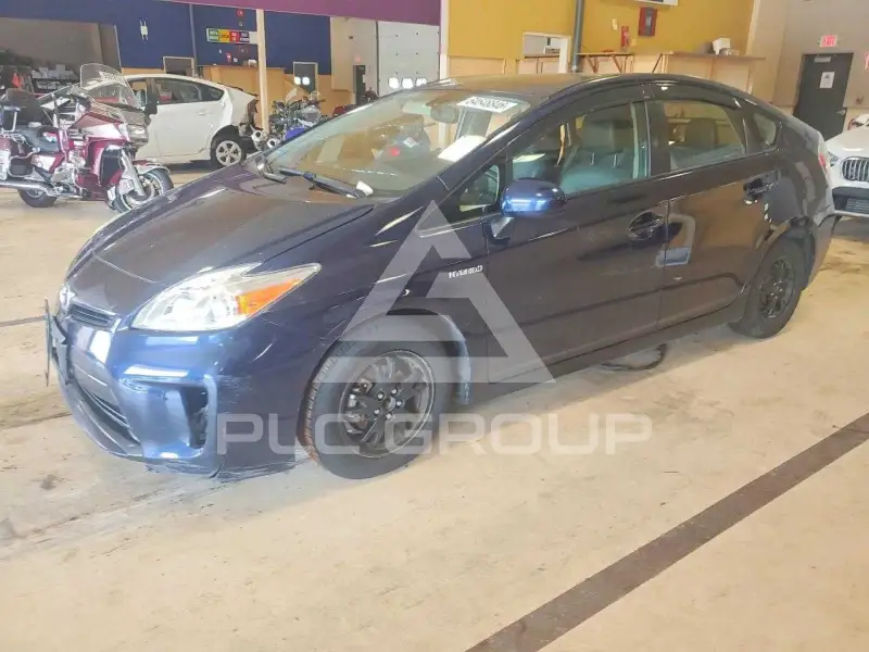 2015 Toyota PRIUS фото